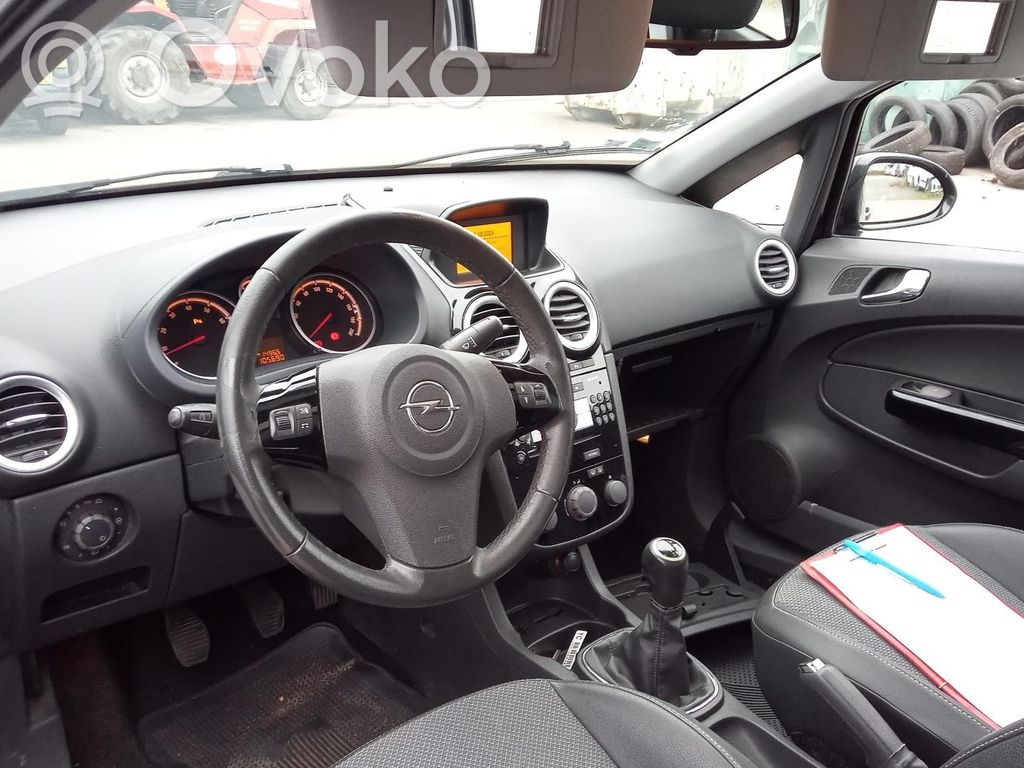 Opel Corsa D Panelis 