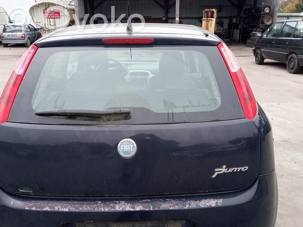 Fiat Grande Punto Tylna klapa bagażnika 
