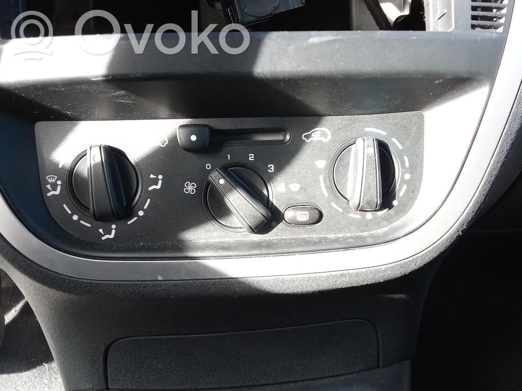Citroen C2 Climate control unit 