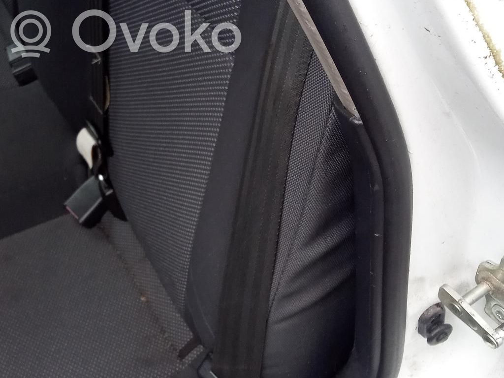 Chevrolet Aveo Cinturón trasero 