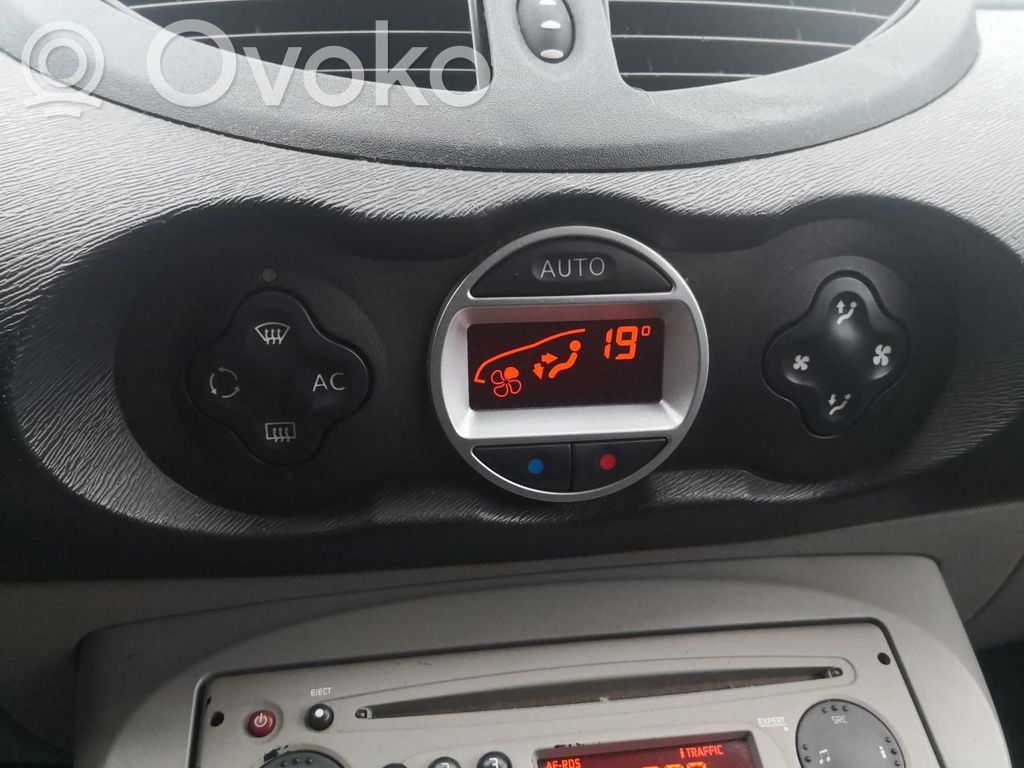 Renault Twingo II Climate control unit 