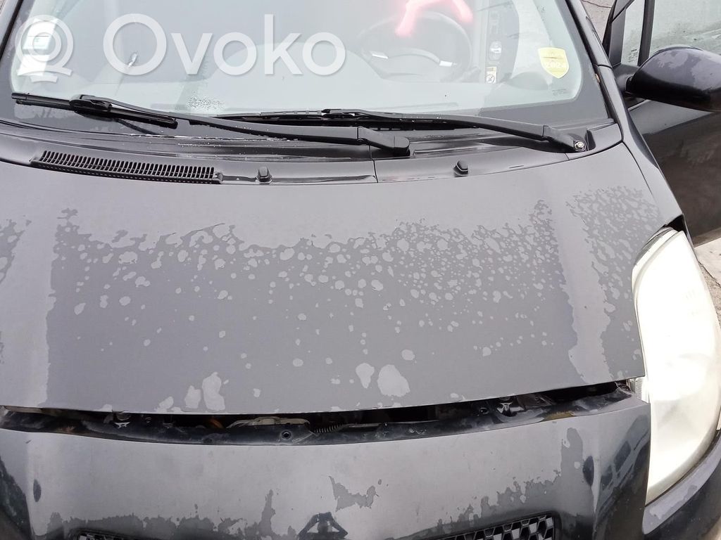 Toyota Yaris Konepelti 