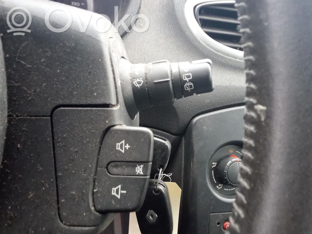 Renault Clio III Wiper control stalk 