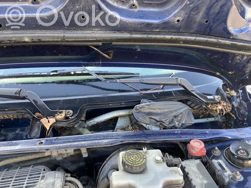 Peugeot 106 Ramię wycieraczki szyby przedniej / czołowej 