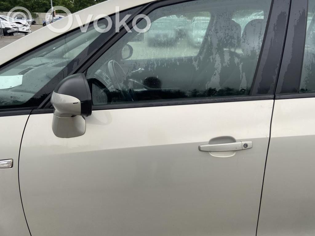 Opel Zafira C Szyba drzwi przednich 