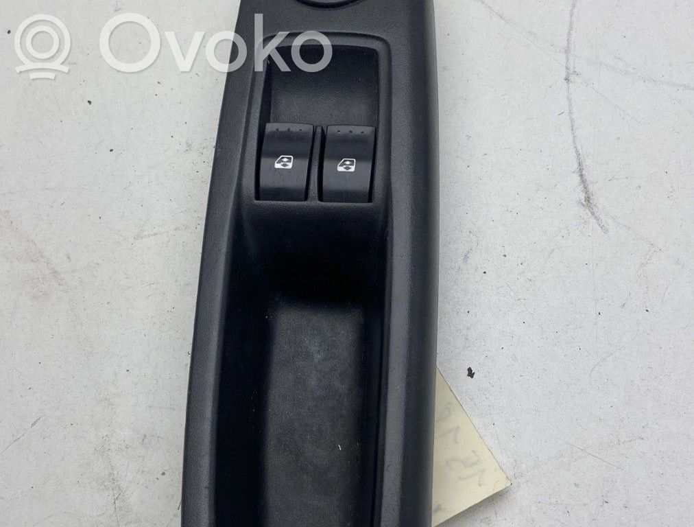 Renault Clio II Electric window control switch 