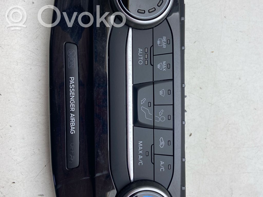 Ford Puma Climate control unit 