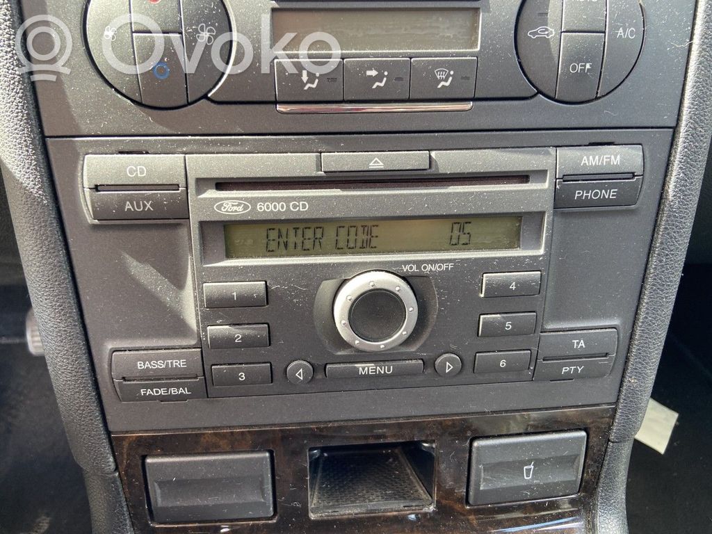 Ford Mondeo Mk III Panel / Radioodtwarzacz CD/DVD/GPS 