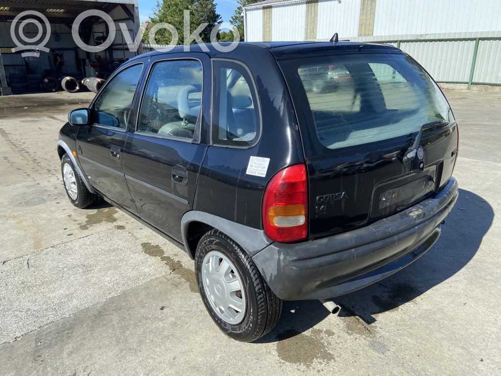 Opel Corsa B Moldura embellecedora del guardabarros trasero 