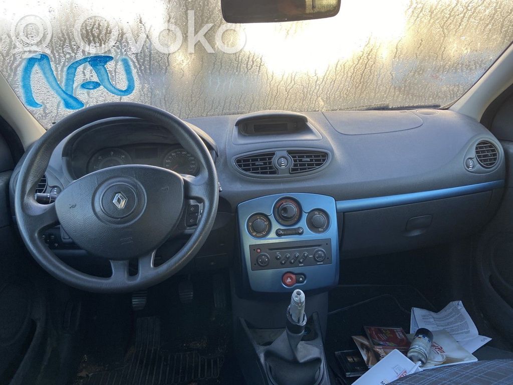 Renault Clio III Panel de instrumentos 