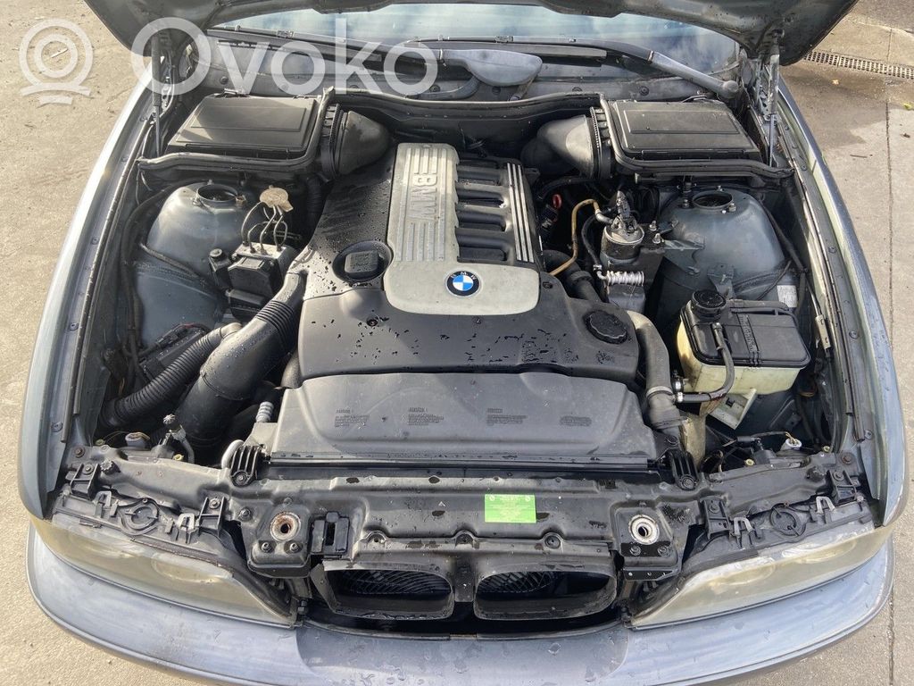 BMW 5 E39 Wischwasserbehälter 