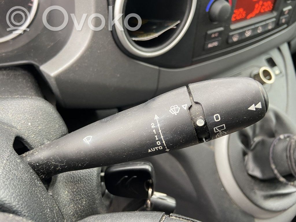 Citroen Berlingo Interruptor/palanca de limpiador de luz de giro 