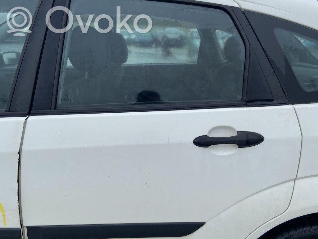 Ford Focus aizmugurējo durvju stikls 