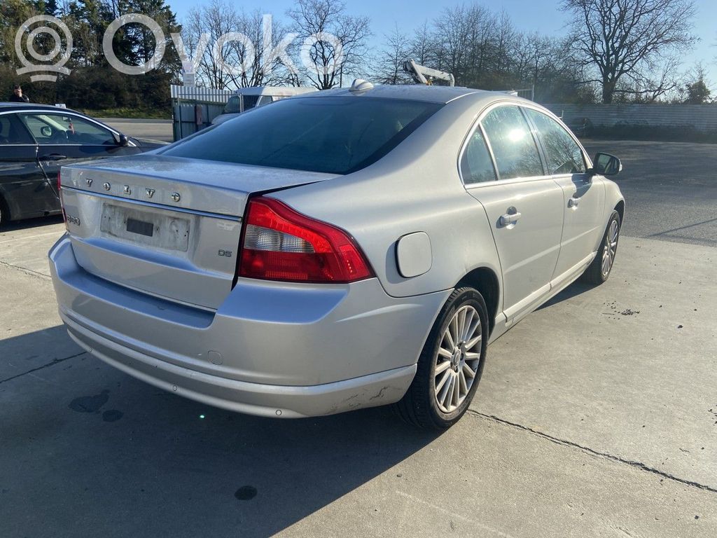 Volvo S80 Takajarrusatula 