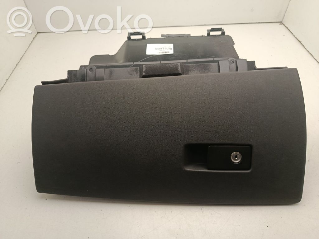 Volvo S80 Daiktadėžės (bordačioko) komplektas 