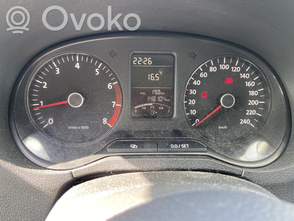 Volkswagen Polo V 6R Licznik / Prędkościomierz 