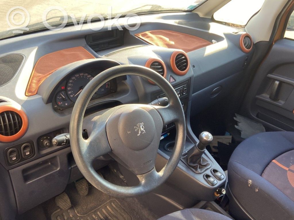 Peugeot 1007 Panel / Radioodtwarzacz CD/DVD/GPS 