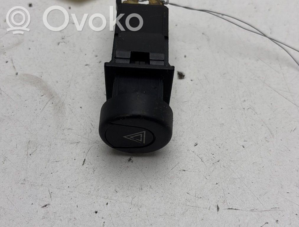 Peugeot 306 Hazard light switch 