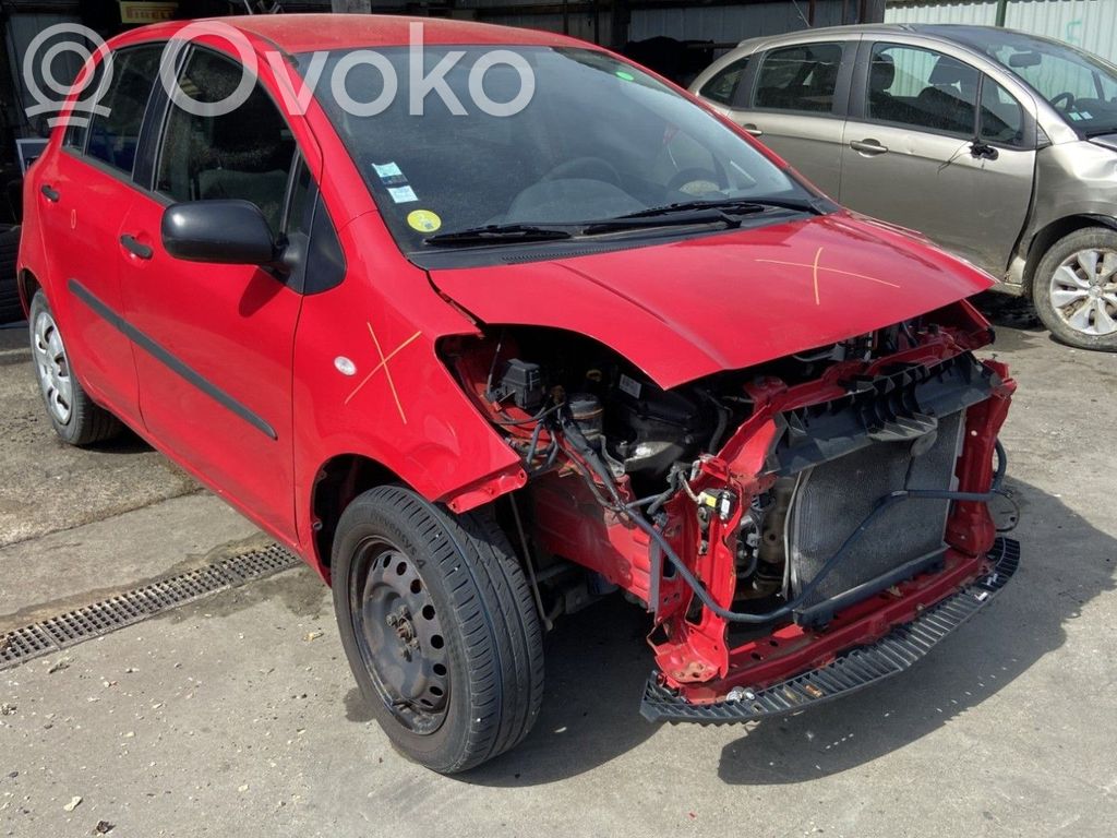Toyota Yaris Półoś przednia 