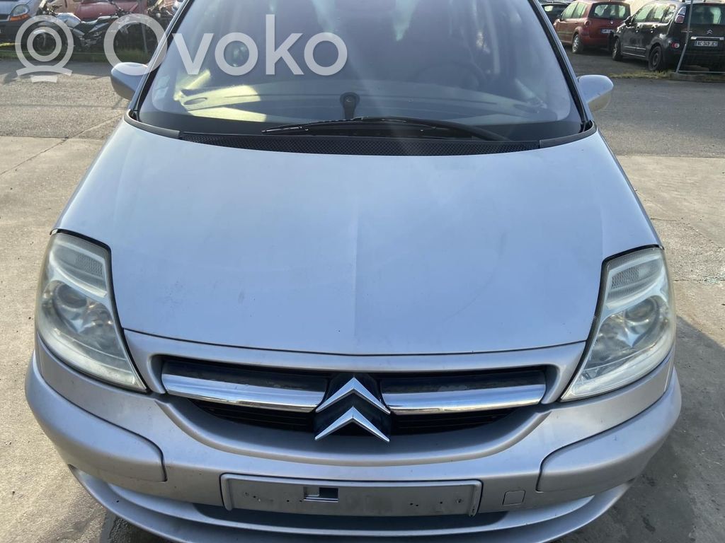 Citroen C8 Konepelti 
