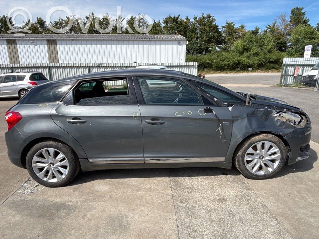 Citroen DS5 Задний суппорт 