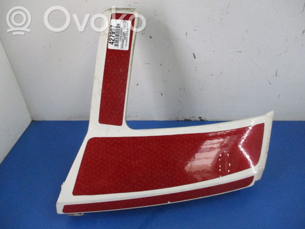 Pieza de la carrocería delantera