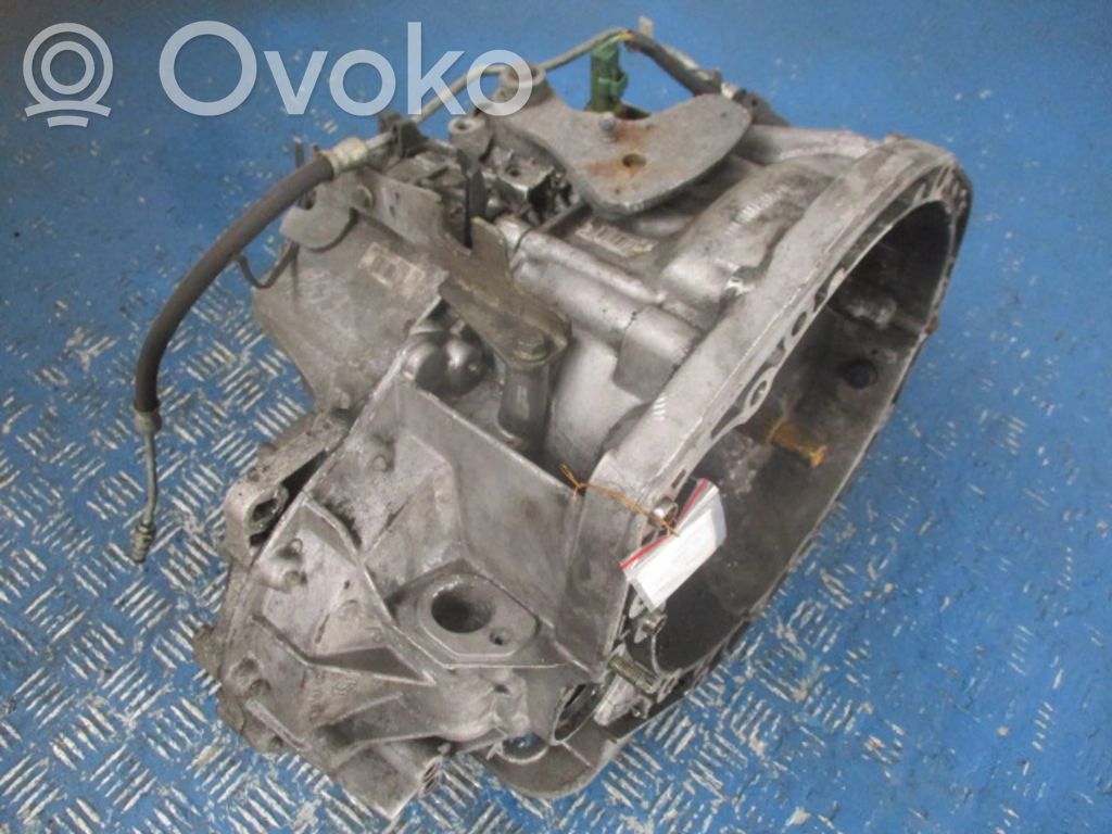Renault Laguna II Caja de cambios manual de 6 velocidades 