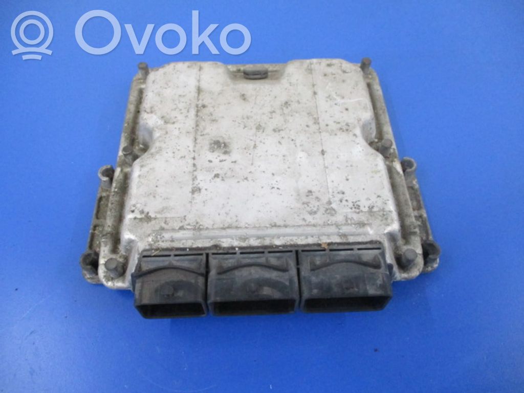 Unidad de control/módulo ECU del motor   8200211711,8200211711