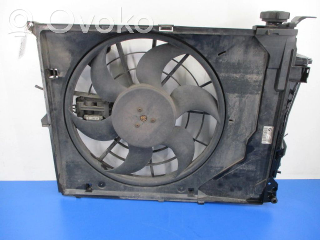 BMW 3 E46 Elektrisks radiatoru ventilators 