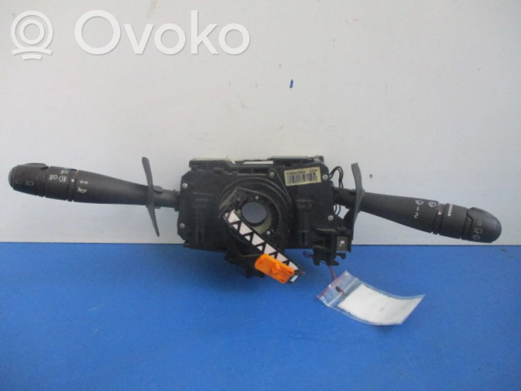 Renault Clio II Otros interruptores/perillas/selectores 