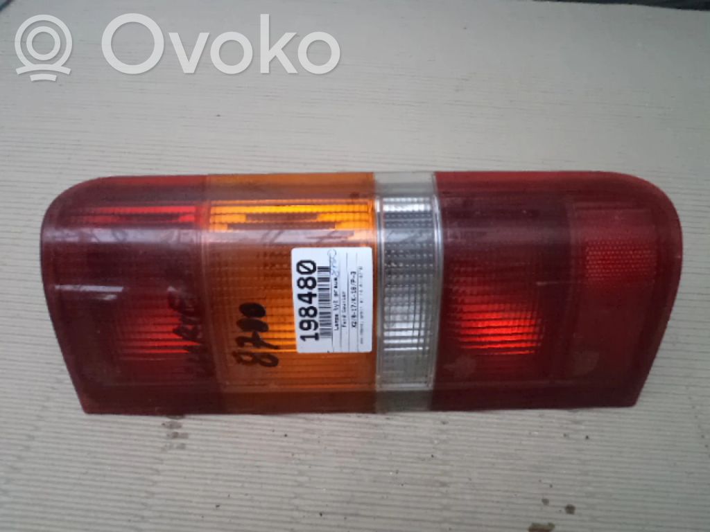 Lampă spate în caroserie