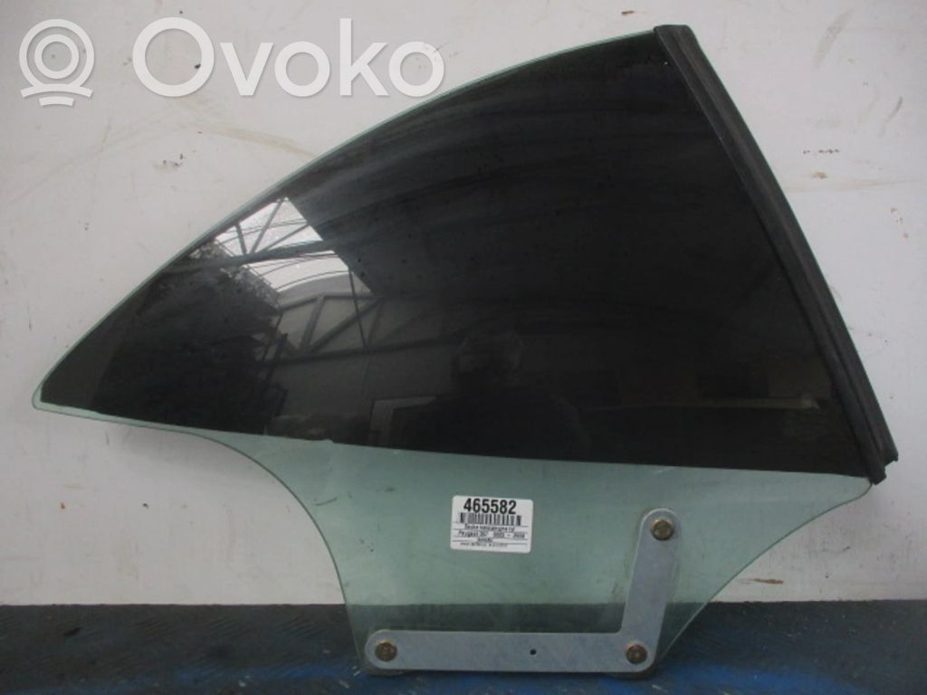 Vidrio lateral trasero