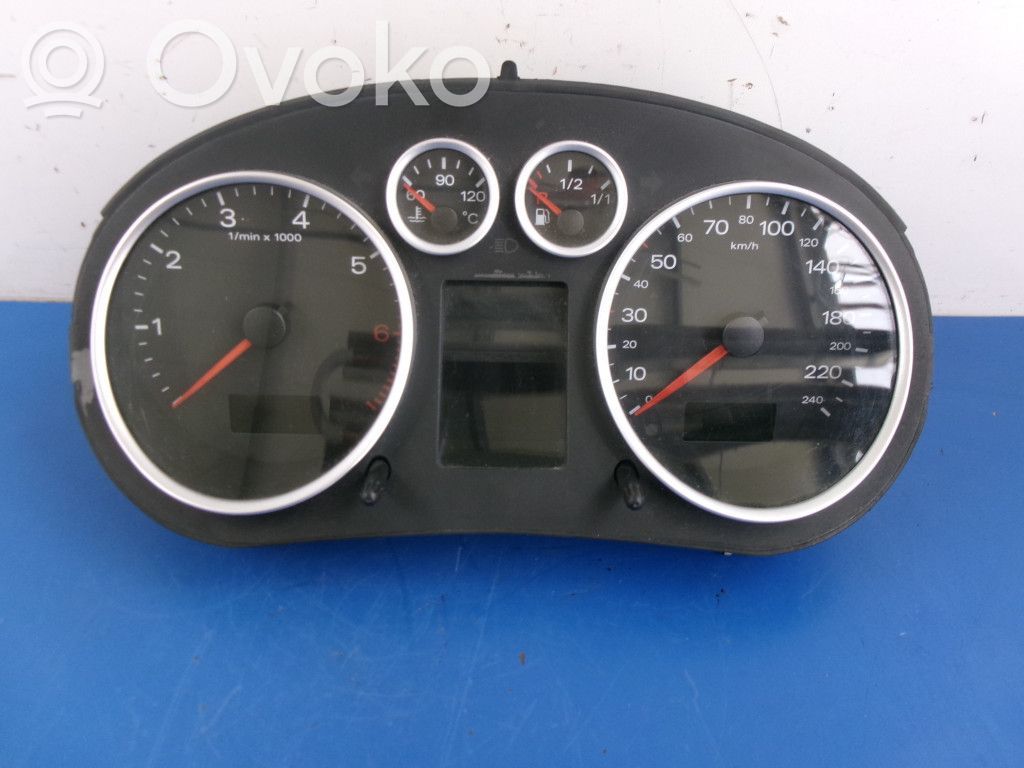 Audi A2 Velocímetro (tablero de instrumentos) 