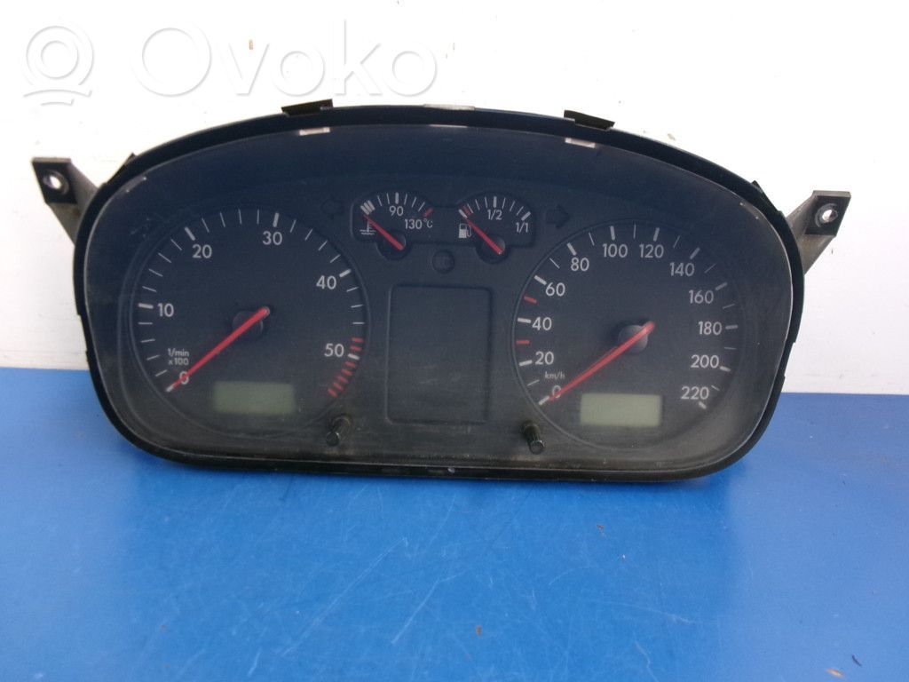 Volkswagen Transporter - Caravelle T4 Tachimetro (quadro strumenti) 