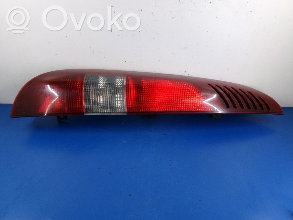 Mercedes-Benz Vaneo W414 Luz trasera/de freno