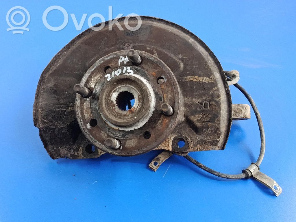Mitsubishi Carisma Fuzetă butuc roată față 