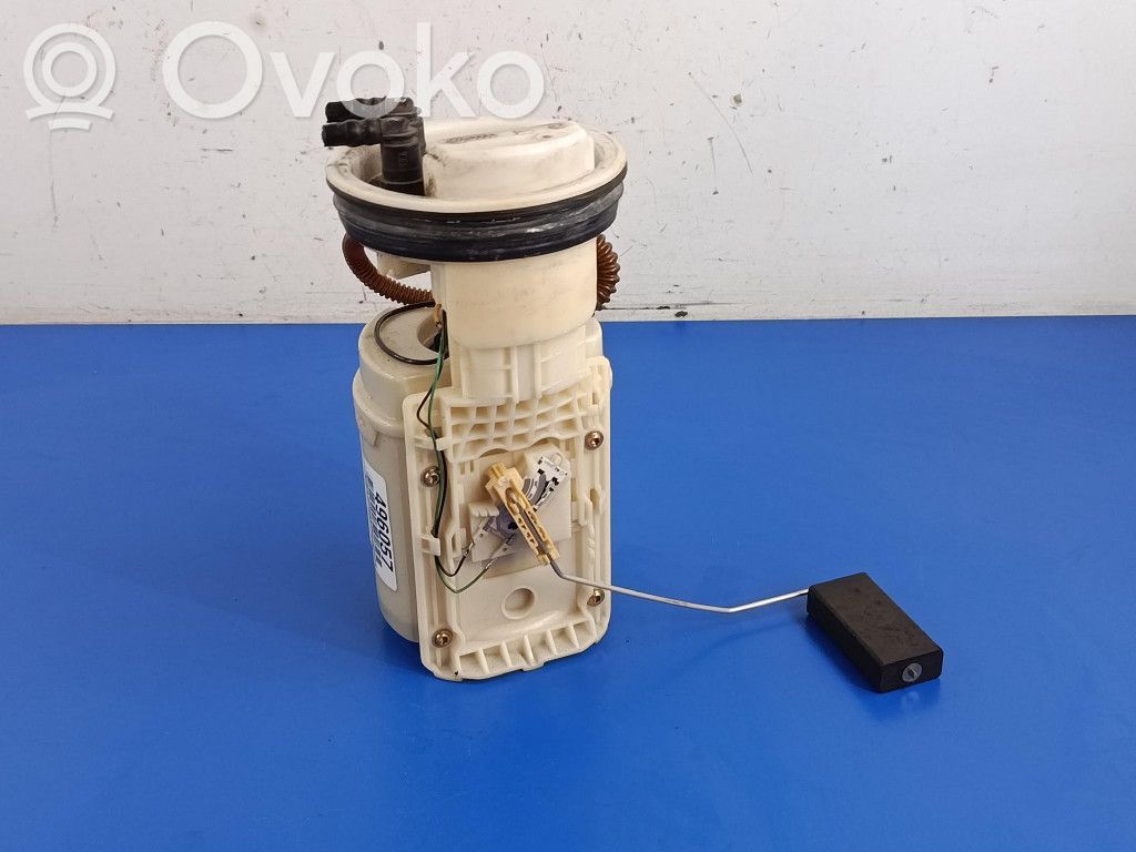 Bomba interna de combustible   8Z0919051C,8Z0919051C