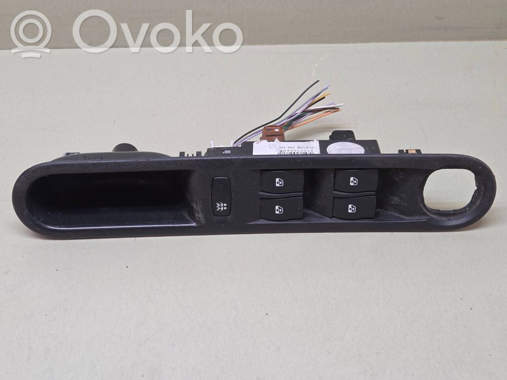 Electric window control switch   8200328427