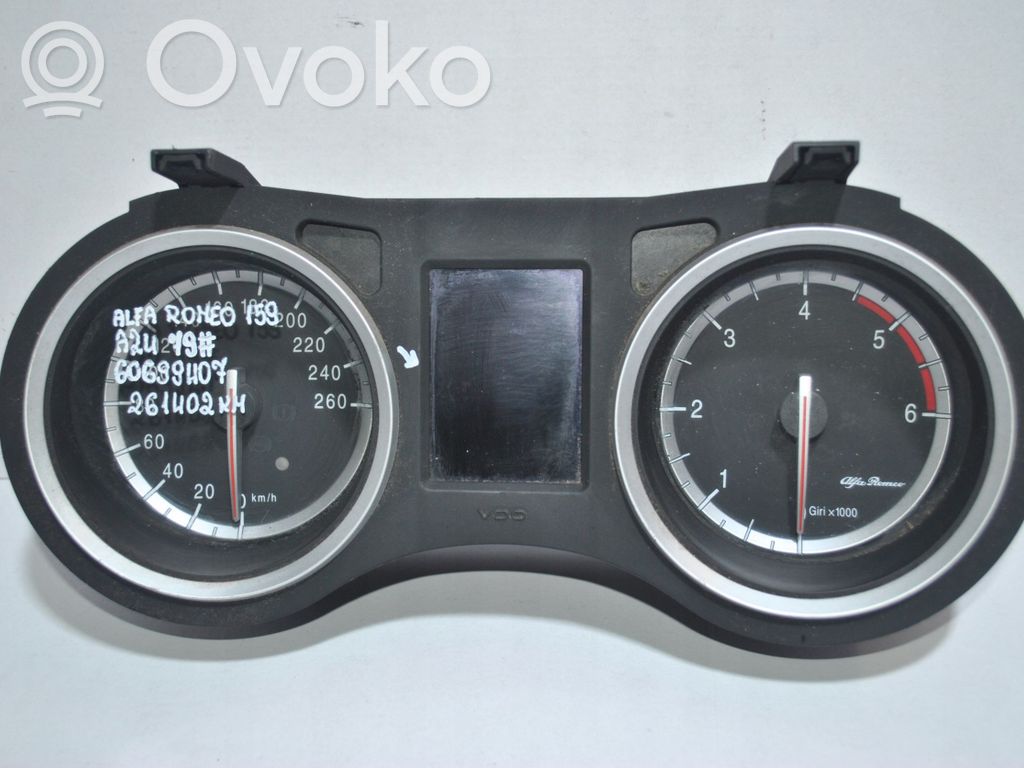 Alfa Romeo 159 Spidometrs (instrumentu panelī) 