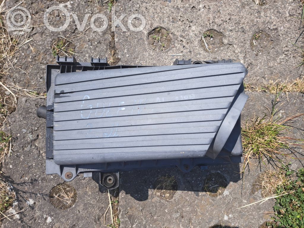 Volkswagen Golf IV Air filter box 