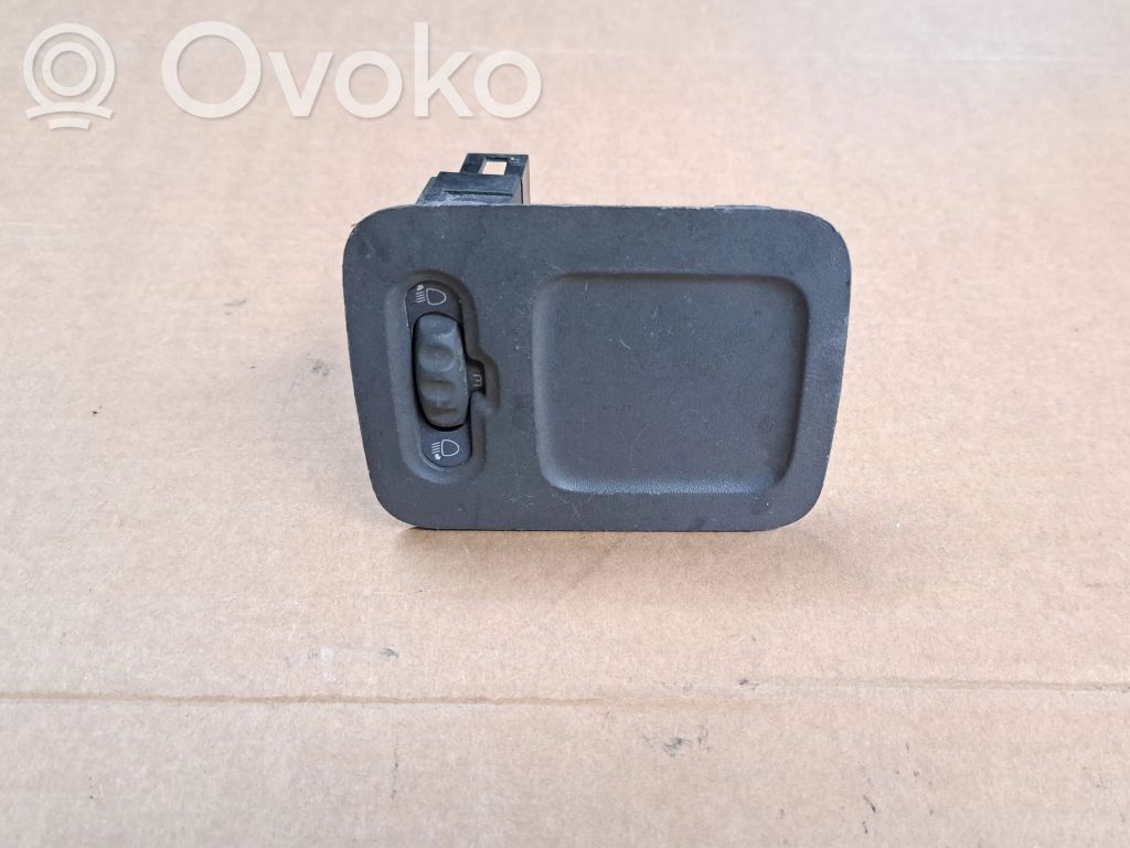 Renault Clio II Headlight level height control switch 