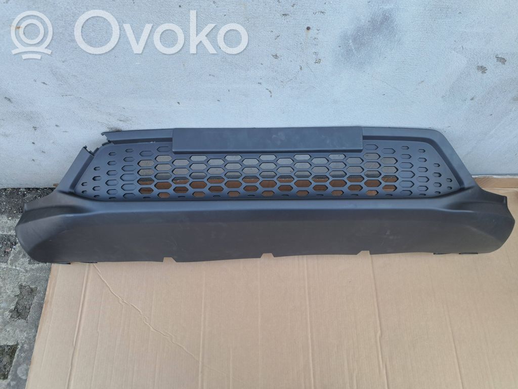 Maxus e-Deliver 3 Front bumper lower grill 