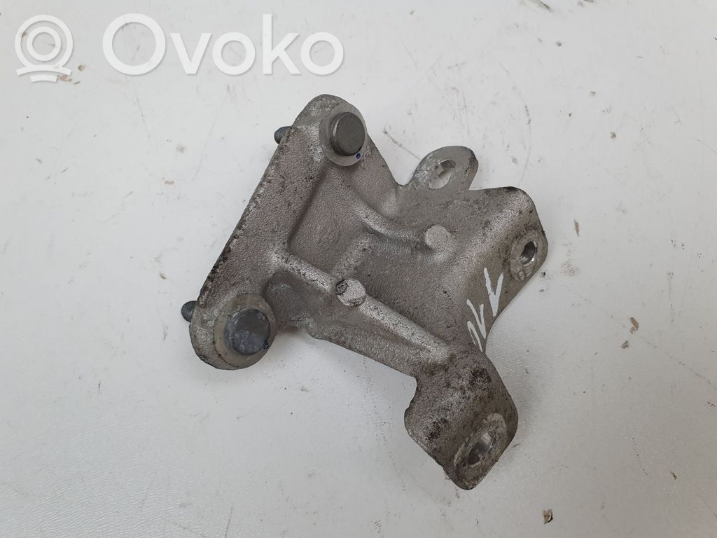 Renault Megane III Engine mounting bracket 