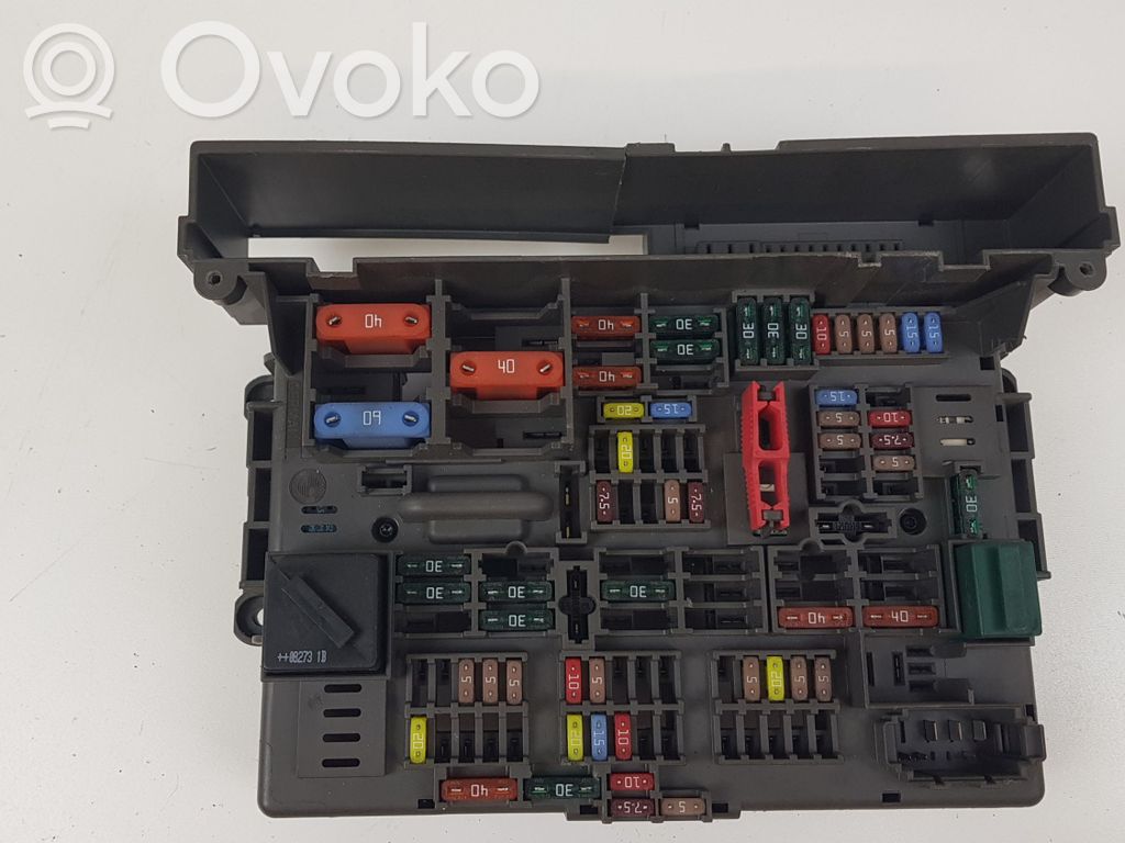BMW 3 E90 E91 Fuse module 