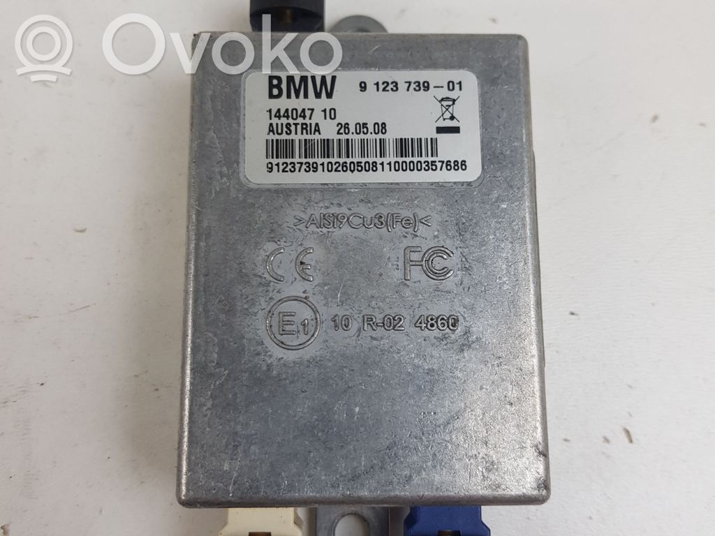 BMW 3 E90 E91 Antenas pastiprinātājs 