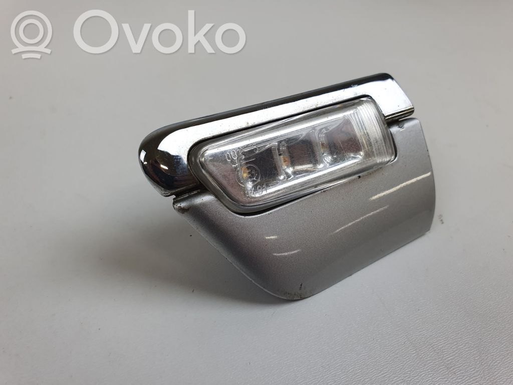 Audi A8 S8 D3 4E Sparno posūkio žibintas 