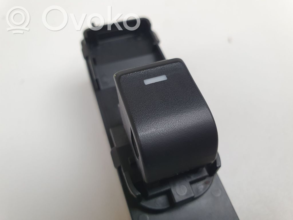 Mazda 6 Electric window control switch 