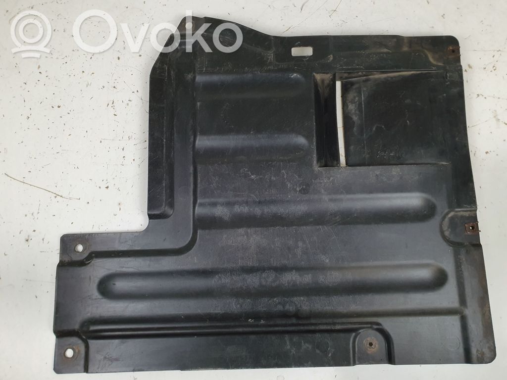 BMW 5 E60 E61 Pārnesumkārbas apakšas aizsardzība 