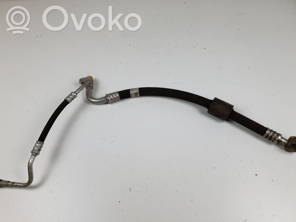 Air conditioning (A/C) pipe/hose   6928587