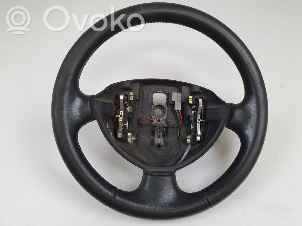Lenkrad   8200014857
